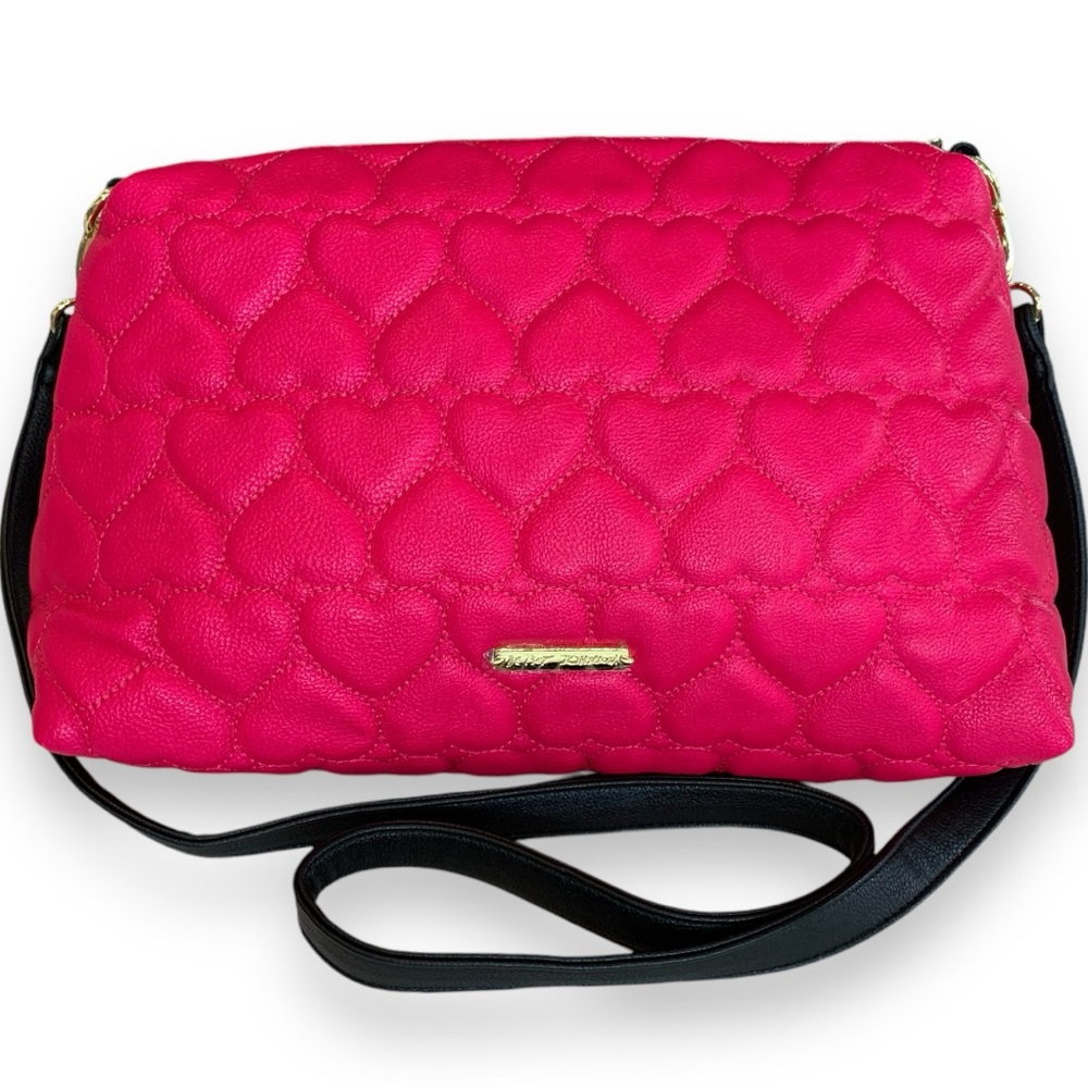 BETSY JOHNSON HOT PINK QUILTED HEARTS CROSSBODY BAG. - Picture 1 of 6
